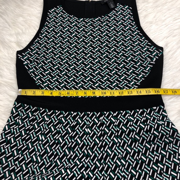 ❌SOLD❌WHBM Sleeveless Fit & Flare Jacquard Dress - Picture 5 of 9